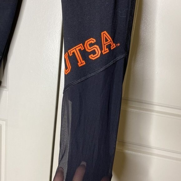 Victoria’s Secret Pink UTSA Leggings With Mesh Panels - Picture 5 of 6